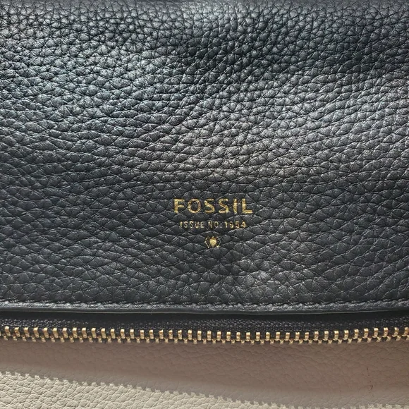 Fossil Handbag - Picture 5 of 9